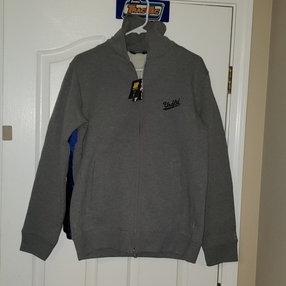 Undefeated Fleece zip jacket nwt